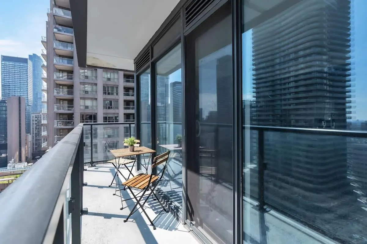 Easy Access 1Br On Bay Street Apartment Toronto