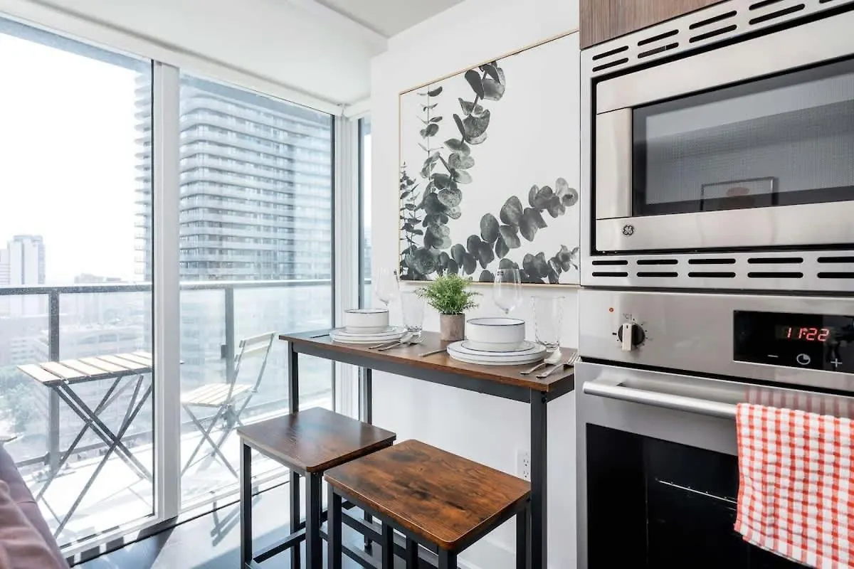 Easy Access 1Br On Bay Street Apartment Toronto Canada