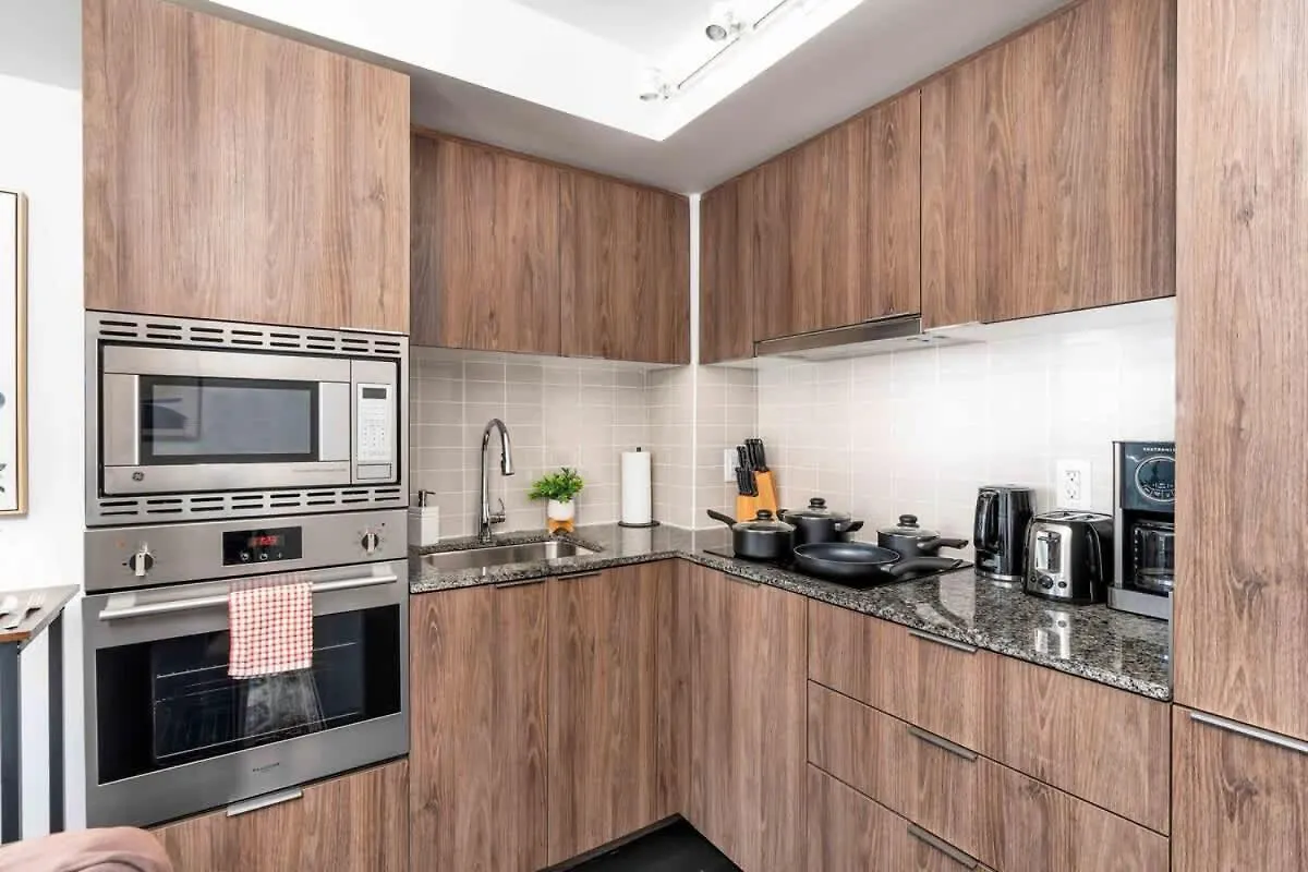 Easy Access 1Br On Bay Street Apartment Toronto Canada