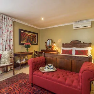 Отель Madison Manor Boutique, Торонто